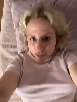 GermanMilf-Maria Adlı Modelin Canlı XXX Sohbeti