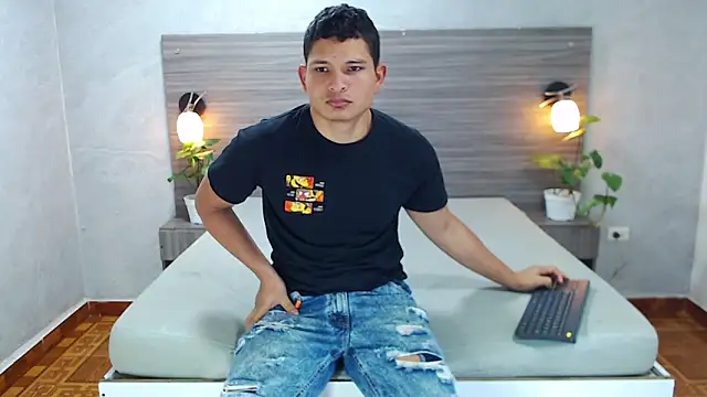 Loony_Zion's Live XXX Chat