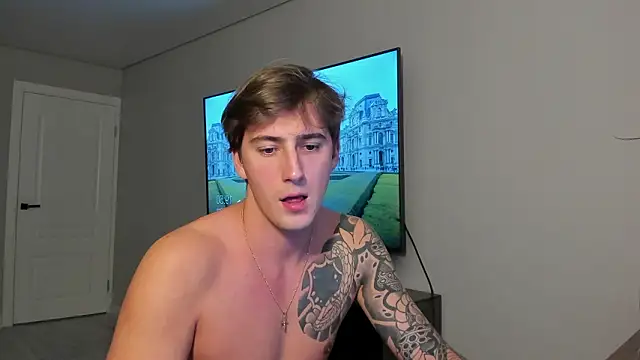 Pokazy przed kamerką – DaniHort