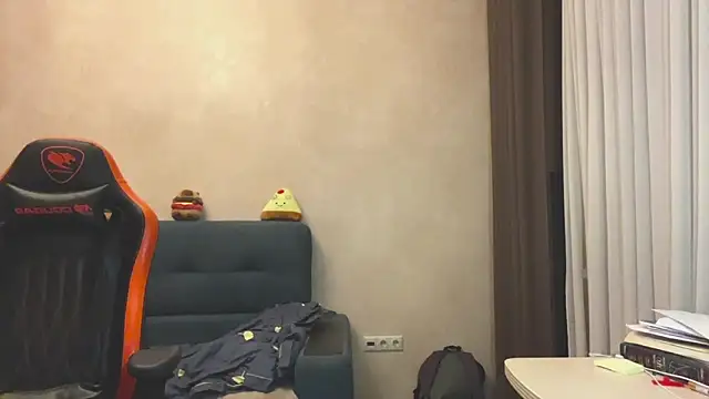 Chatroom XXX en direct de EllaPeony