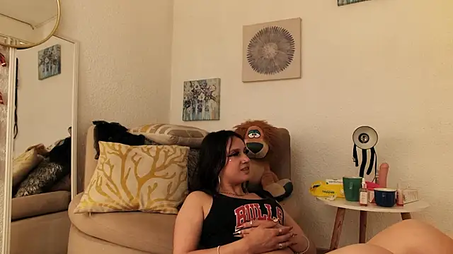 CarolineAikos Chat XXX live