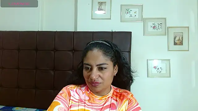 Luna_Fyre's Live XXX Chat