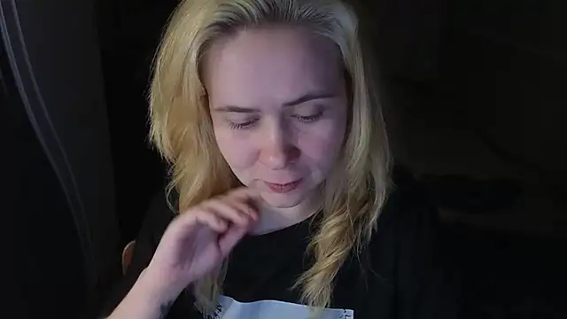 دردشة Riley_Roo الجنسية المباشرة