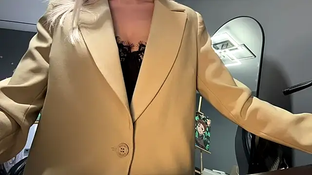 SoftnessMila Live XXX-chat