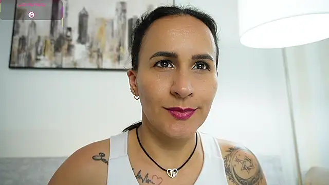 Chatroom XXX en direct de Sara_Charmy