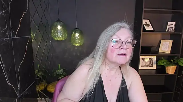 NataliMellow live XXX chat