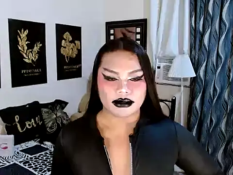 Chat +18 de TSbrianaHugeCock ao vivo