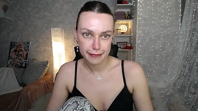 دردشة NickyAdamidi الجنسية المباشرة