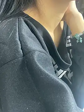 Mina048 在線直播表演