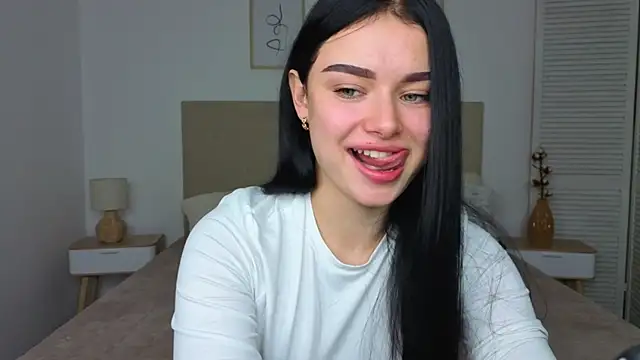 Silena_sky's Live XXX Chat