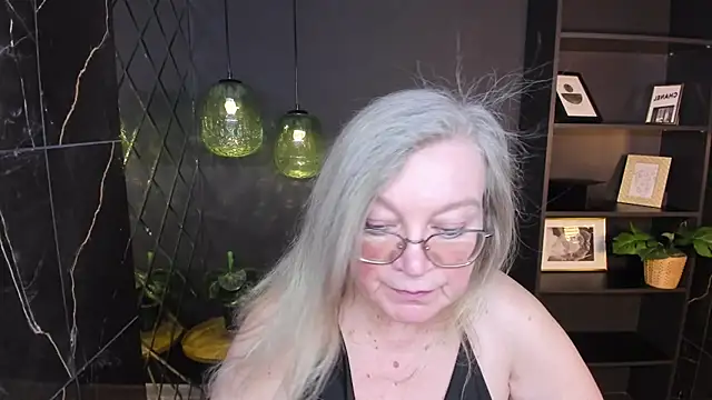 NataliMellow's Live XXX Chat