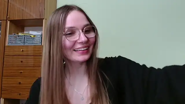 LooveELLYx: онлайн-секс-чат