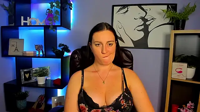 دردشة FUN_AMI الجنسية المباشرة