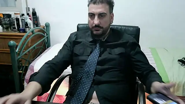 Italian_dark_desire Webcam show