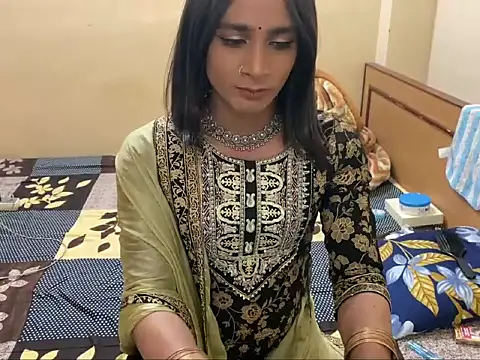 LuvLayla live XXX chat