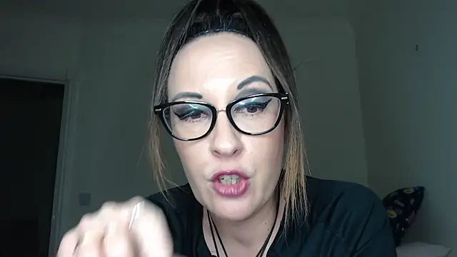 Humiliatrixxxx's Live XXX Chat