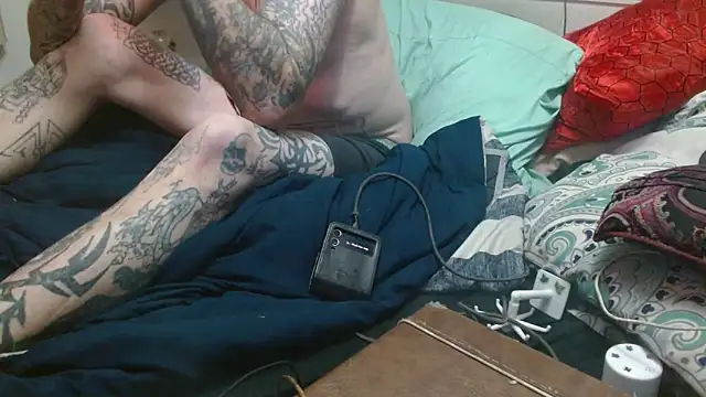 2Hot2gether69n Live XXX chat