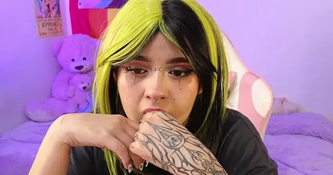 NekoWaifu Live XXX Chat