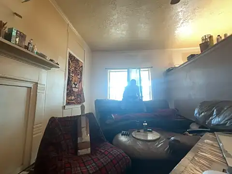 ThrowedWorldWide 网络视讯表演