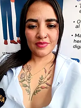 MAYE__13 Chat XXX in diretta