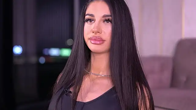 ArinaCarter élő XXX-chatje