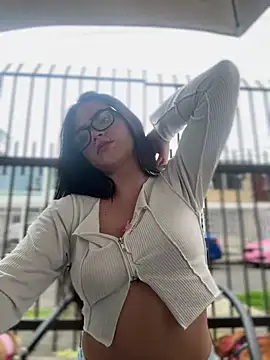 PamelaJonsom_ Adlı Modelin Canlı XXX Sohbeti