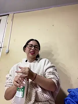 Shayla--broos Adlı Modelin Canlı XXX Sohbeti