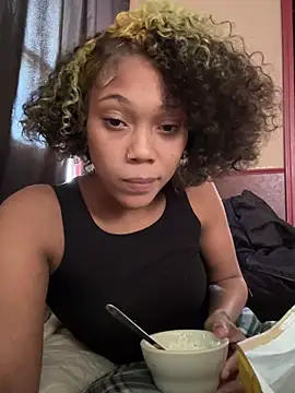 Tamiii420 Show in webcam