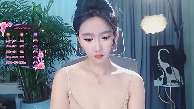 Онлайн чат XXX feifei-love