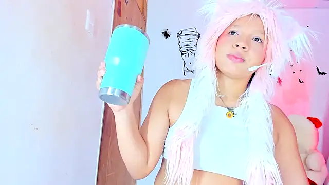 Živý XXX chat Emily_Coper18