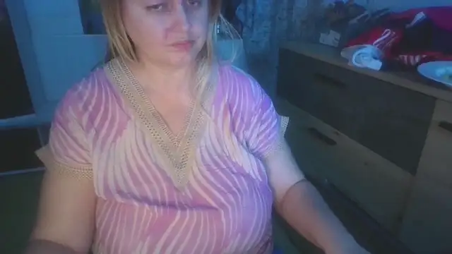 Chat +18 de Meliss_Official9 ao vivo