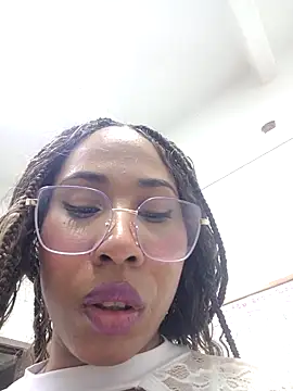 KarlieMoore's Live XXX Chat