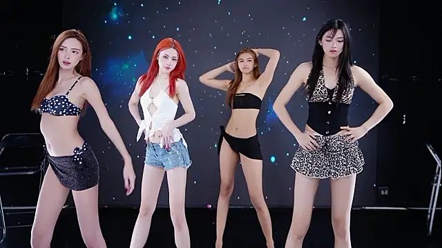 عرض كام G-Velvet