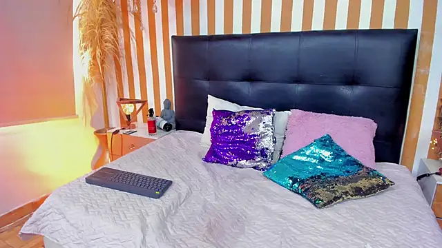 LunaToledo's Live XXX Chat