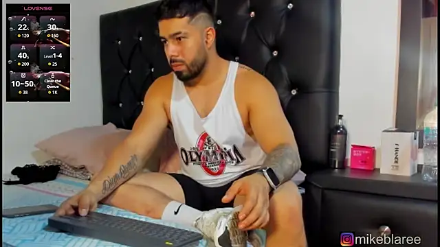 mikeblaree: онлайн-секс-чат