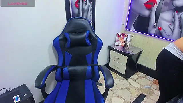 miaa_scott7 élő XXX-chatje