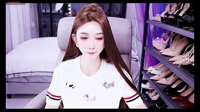 Chatroom XXX en direct de Liora-