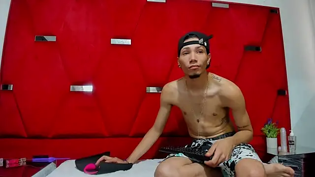 KatalellaAndLayan Chat XXX live