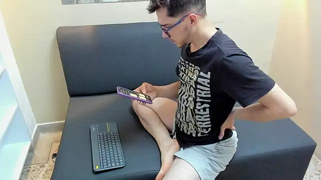 MATTHEW_EVANS1 Live XXX Chat