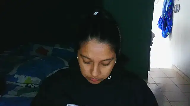 almaswan1のライブXXXチャット