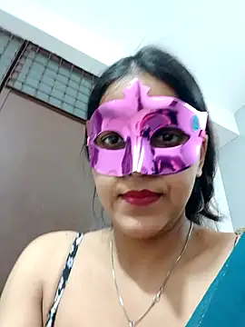 Shivani_hotty live XXX chat