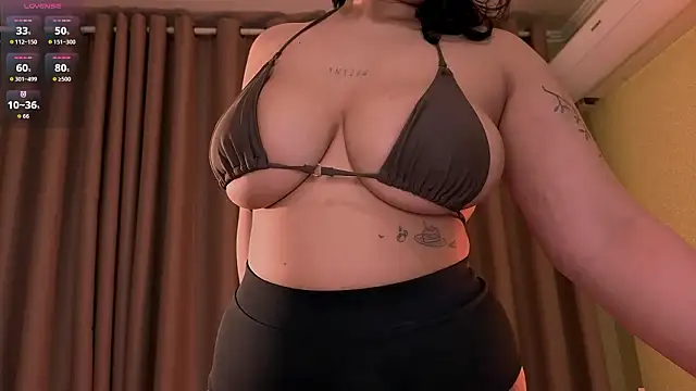 Онлайн чат XXX adellene