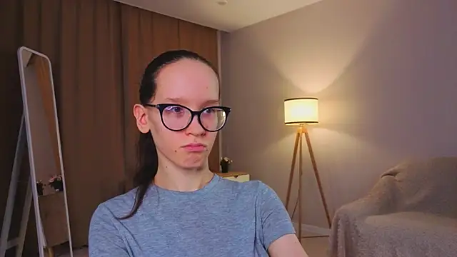 Chatroom XXX en direct de BettyBrowni