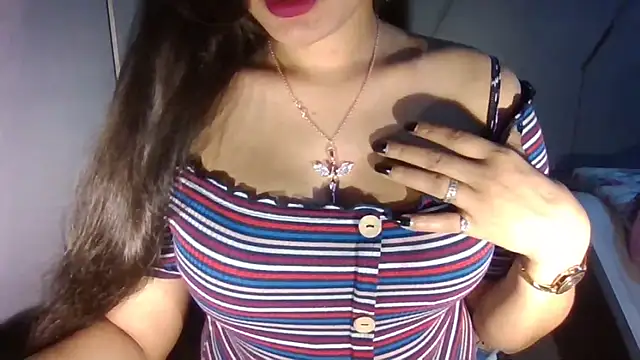 Chatroom XXX en direct de Yashika_Loves