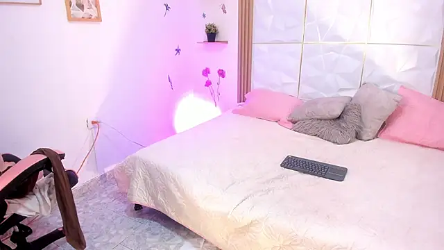 Dulce_Ferrer18のライブXXXチャット