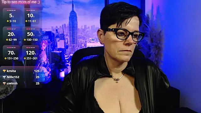 ninarandmann Adlı Modelin Canlı XXX Sohbeti