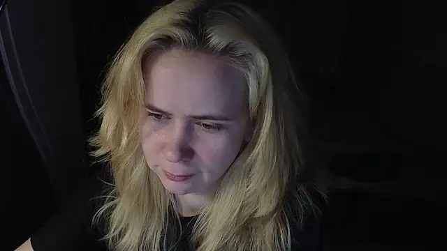 Chat +18 de Riley_Roo ao vivo