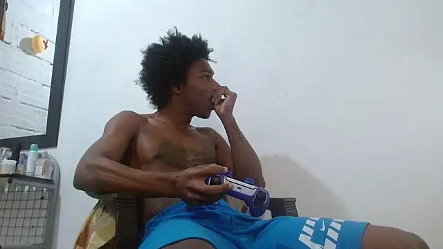 Larry-n-clouds 现场XXX聊天