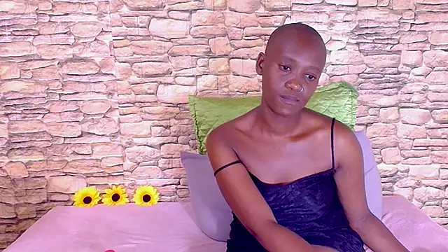 Chat +18 de EbonyOlive69 ao vivo