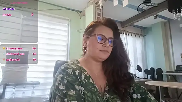 Vesper_Vixen Chat XXX in diretta